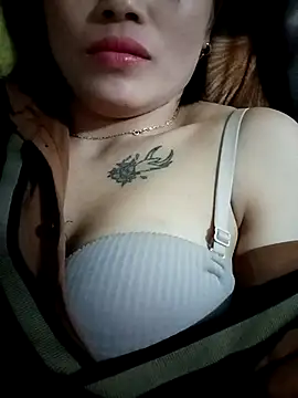 luna-rosax online show from February 26, 2026, 4:56 am