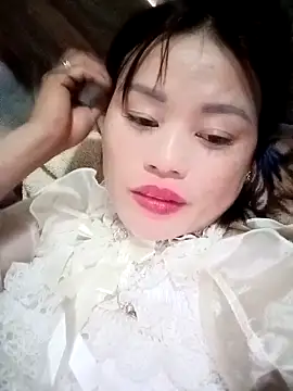 luna-rosax online show from February 18, 2026, 6:22 am