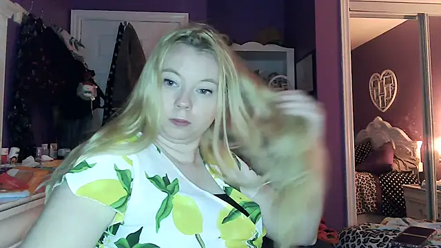 ShySweetheart online show from June 30, 2026, 3:50 am