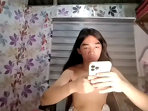 reinaortegax online show from April 3, 2026, 11:16 am