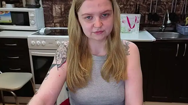 AnitaXVine online show from June 5, 2026, 8:14 pm
