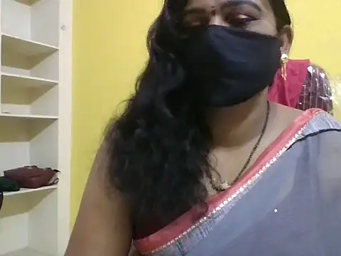 anu-reddyy online show from April 18, 2026, 4:37 am