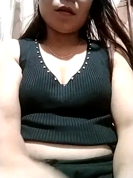 cute-shine online show from April 17, 2026, 7:44 am