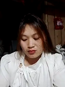 Snapshot of bany-lee chatting on April 22, 2026, 1:40 pm bany-lee online show from April 22, 2026, 1:40 pm