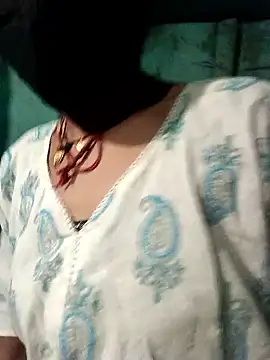 Desi Couple P online show from May 28, 2026, 2:45 pm