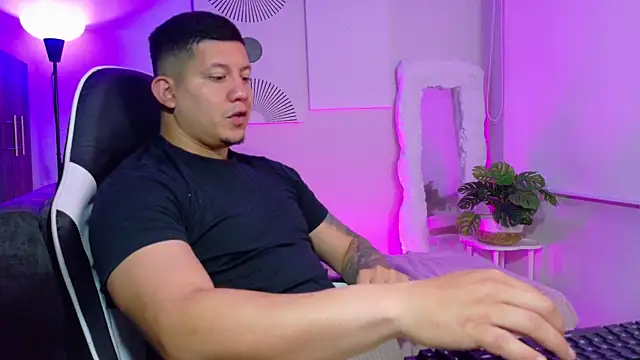  robertobaggioo online show from June 5, 2026, 12:33 pm