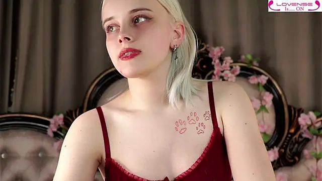KirstinMcgeady online show from April 29, 2026, 5:30 pm