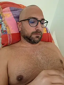 Snapshot of cetriolino chatting on May 15, 2026, 9:18 am cetriolino online show from May 15, 2026, 9:18 am