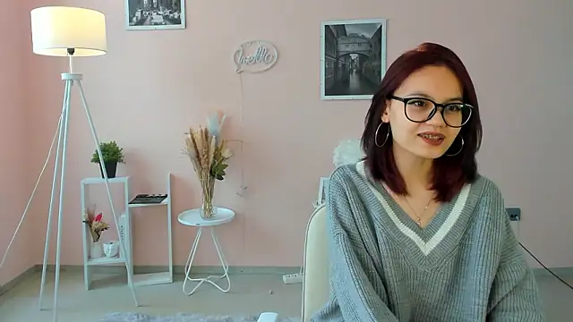 Snapshot of BeatrisRosel chatting on February 15, 2026, 7:42 am BeatrisRosel online show from February 15, 2026, 7:42 am