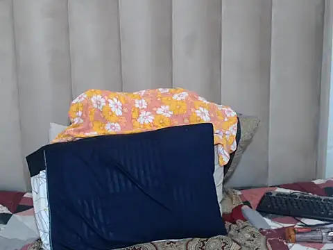 Scatter Babie online show from April 15, 2026, 8:20 pm