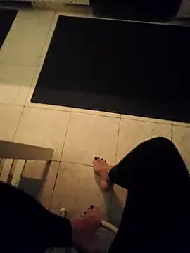 Ginevra01 online show from April 18, 2026, 6:54 pm