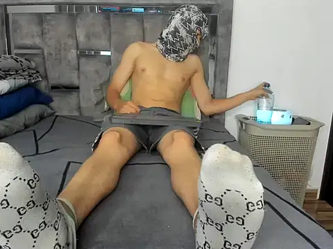 Master Ruthless77 online show from February 12, 2026, 12:27 pm