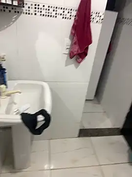 lopes22246 online show from February 18, 2026, 12:08 am