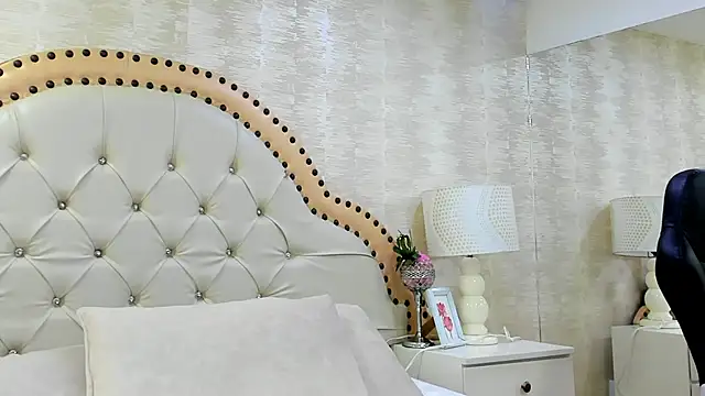 HollyOlson online show from February 18, 2026, 7:21 pm