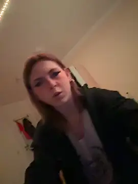 Snapshot of Milli-Kiss chatting on February 26, 2026, 6:08 pm Milli-Kiss online show from February 26, 2026, 6:08 pm