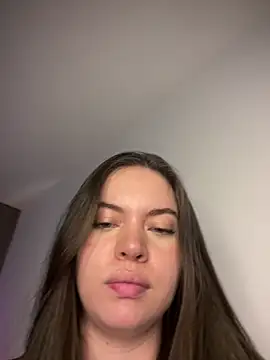 Snapshot of alyabelova chatting on April 21, 2026, 4:08 am alyabelova online show from April 21, 2026, 4:08 am