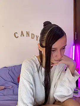 Snapshot of candy_deluxe chatting on August 4, 2026, 1:32 am candy deluxe online show from August 4, 2026, 1:32 am