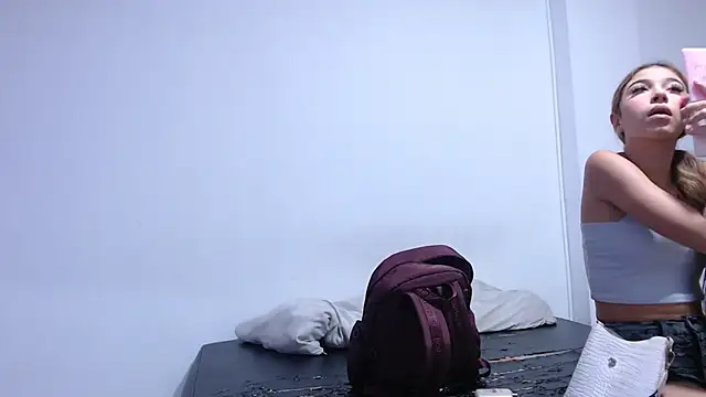 Angelina fiory online show from March 31, 2026, 12:07 pm