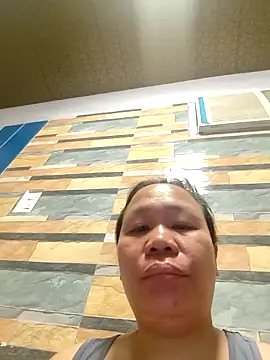 squirtshantal online show from April 11, 2026, 7:50 pm