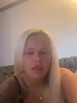 Snapshot of BlondeMilfXo chatting on June 7, 2026, 6:13 pm BlondeMilfXo online show from June 7, 2026, 6:13 pm