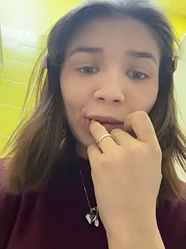 Snapshot of MilliDoll chatting on February 27, 2026, 10:53 pm MilliDoll online show from February 27, 2026, 10:53 pm