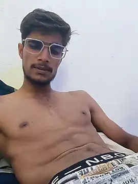 Snapshot of kaushikhotty chatting on July 15, 2026, 11:17 am kaushikhotty online show from July 15, 2026, 11:17 am