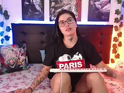 JanineRae online show from June 1, 2026, 11:48 pm