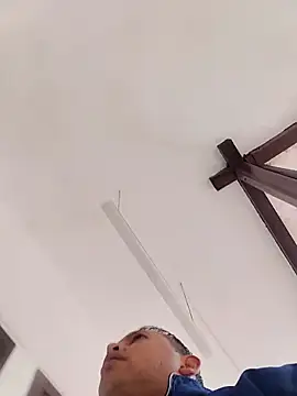 Hachi28 online show from April 9, 2026, 4:57 pm