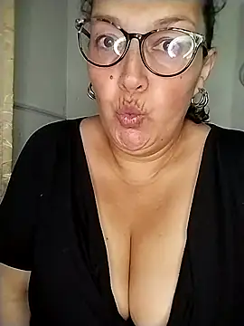  Saraqueen online show from March 19, 2026, 3:06 am