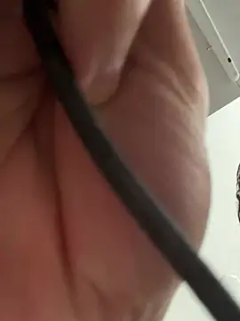 Snapshot of awesomemilkss chatting on March 14, 2026, 8:37 pm awesomemilkss online show from March 14, 2026, 8:37 pm