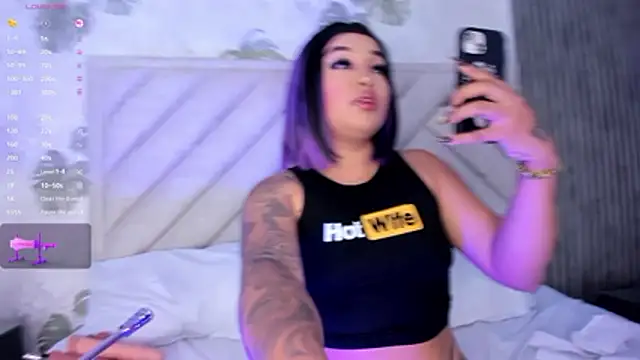 SarahRizof online show from March 22, 2026, 5:21 am