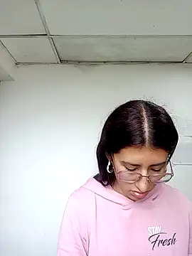 Snapshot of Esperanza__hot chatting on February 27, 2026, 12:38 pm Esperanza hot online show from February 27, 2026, 12:38 pm