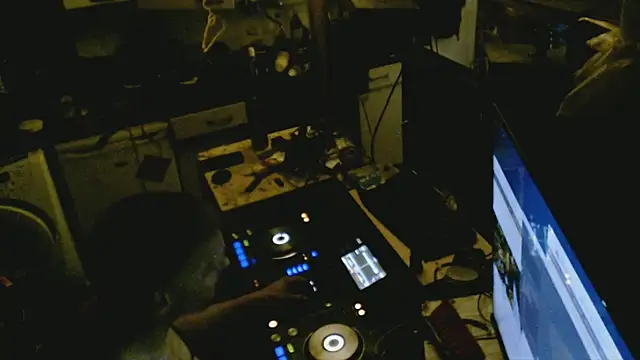 Snapshot of BISLETJE1980 chatting on February 21, 2026, 2:02 am BISLETJE1980 online show from February 21, 2026, 2:02 am