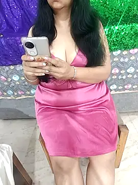 Snapshot of Hot_Sonniyaa chatting on February 15, 2026, 2:56 am Hot Sonniyaa online show from February 15, 2026, 2:56 am