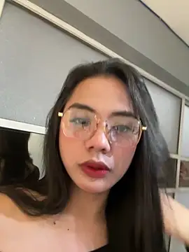 camillejoson online show from April 9, 2026, 12:45 am