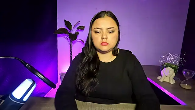 AzaraOnyx online show from May 22, 2026, 3:32 pm