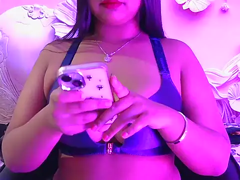 Snapshot of Bold-latinaa chatting on February 19, 2026, 10:12 am Bold-latinaa online show from February 19, 2026, 10:12 am