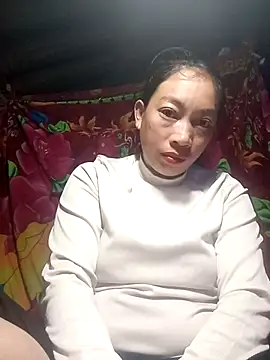 Snapshot of Susuu5790 chatting on February 15, 2026, 7:57 pm Susuu5790 online show from February 15, 2026, 7:57 pm