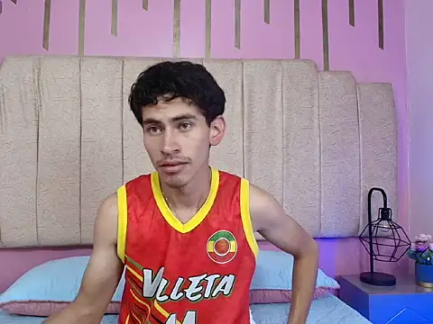 Snapshot of skinny_jean_ chatting on March 2, 2026, 8:05 pm skinny jean online show from March 2, 2026, 8:05 pm