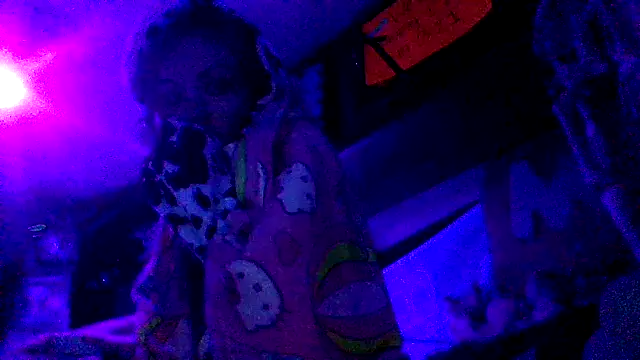 Snapshot of issyamazin chatting on February 24, 2026, 12:50 pm issyamazin online show from February 24, 2026, 12:50 pm