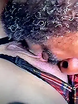 Snapshot of safadinhaputinha69 chatting on February 23, 2026, 1:23 pm safadinhaputinha69 online show from February 23, 2026, 1:23 pm