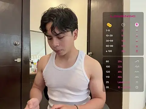 Snapshot of BentoBoxxx chatting on May 15, 2026, 3:21 pm BentoBoxxx online show from May 15, 2026, 3:21 pm