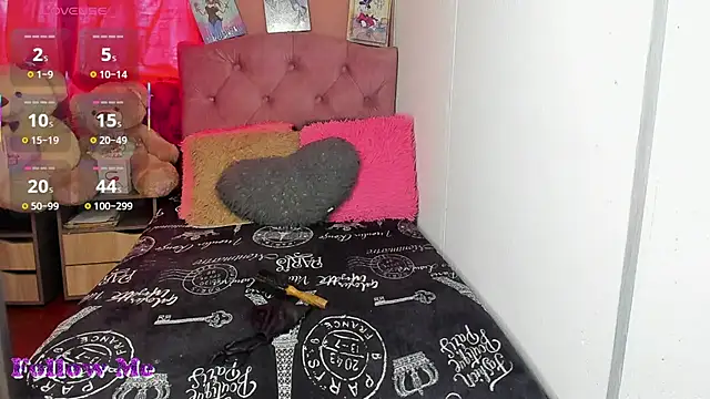 Snapshot of Tiffanny_bunny97 chatting on February 19, 2026, 4:26 pm Tiffanny bunny97 online show from February 19, 2026, 4:26 pm