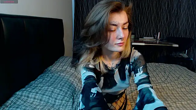 Snapshot of MilaMyst chatting on March 3, 2026, 7:59 am MilaMyst online show from March 3, 2026, 7:59 am