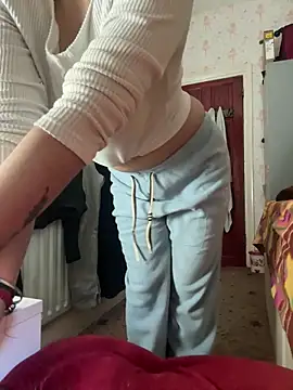 Snapshot of piayaali chatting on February 25, 2026, 2:28 pm piayaali online show from February 25, 2026, 2:28 pm