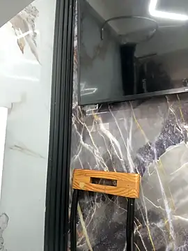 Miss Bella Flame online show from April 15, 2026, 6:01 pm