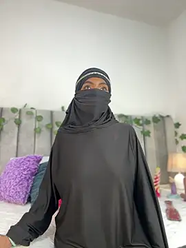 Snapshot of aminaa_ chatting on March 19, 2026, 6:30 pm aminaa online show from March 19, 2026, 6:30 pm