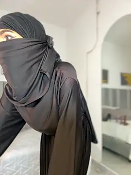 Snapshot of aminaa_ chatting on February 16, 2026, 6:50 pm aminaa online show from February 16, 2026, 6:50 pm