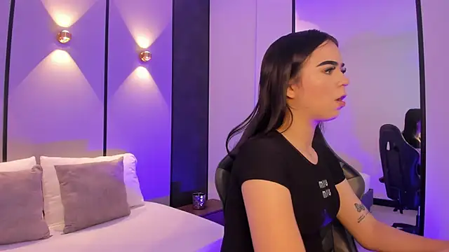 ariadna boneville online show from February 27, 2026, 2:45 am