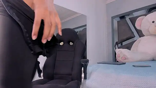 ElektraBomdans online show from March 15, 2026, 4:19 am